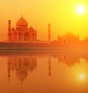 Read more about the article Sunrise Taj Mahal Tour